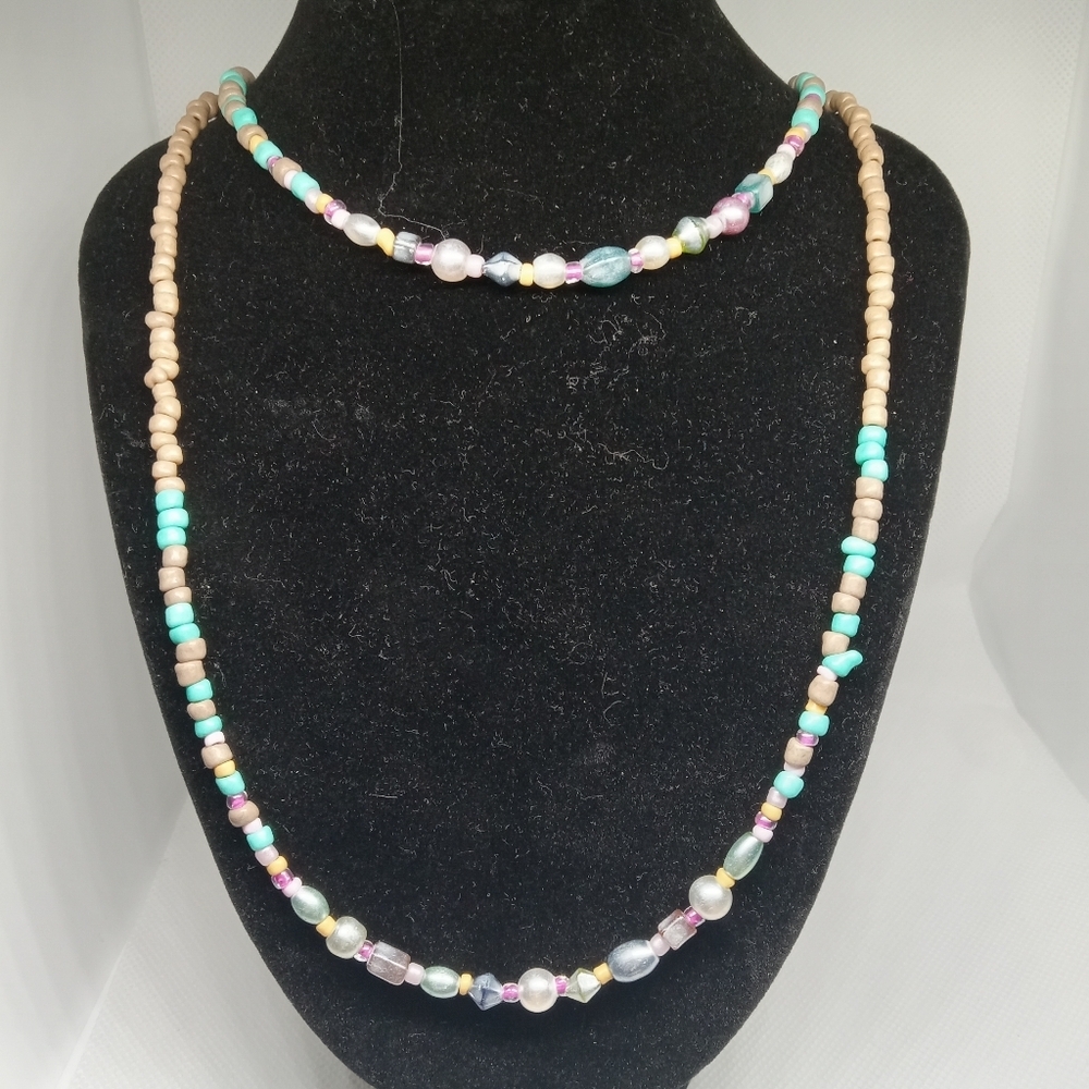 Hand Crafted Turquoise and Tan Beaded Necklace Set - Picture 2 of 16